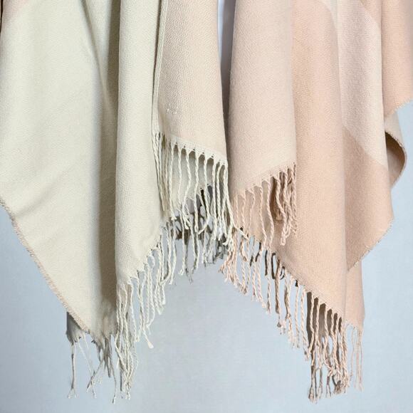 Soia & Kyo Colorblock Fringe Wrap Shawl Scarf Pink Beige Boho Poncho One Size - Picture 5 of 8